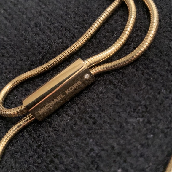 Michael kors adjustable necklace stunning piece - Picture 3 of 3